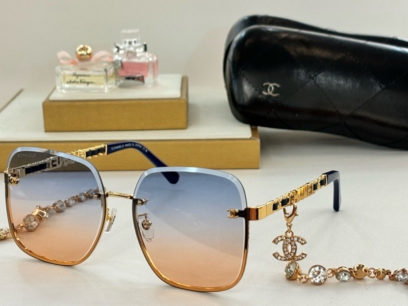 Chanel Sunglasses 261